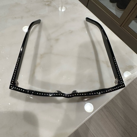 Saint Laurent Black Sunglasses - Picture 2 of 7